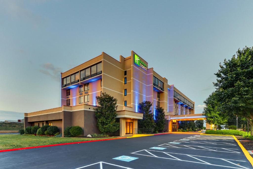 Holiday Inn Express Aberdeen-Chesapeake House an IHG Hotel - main image