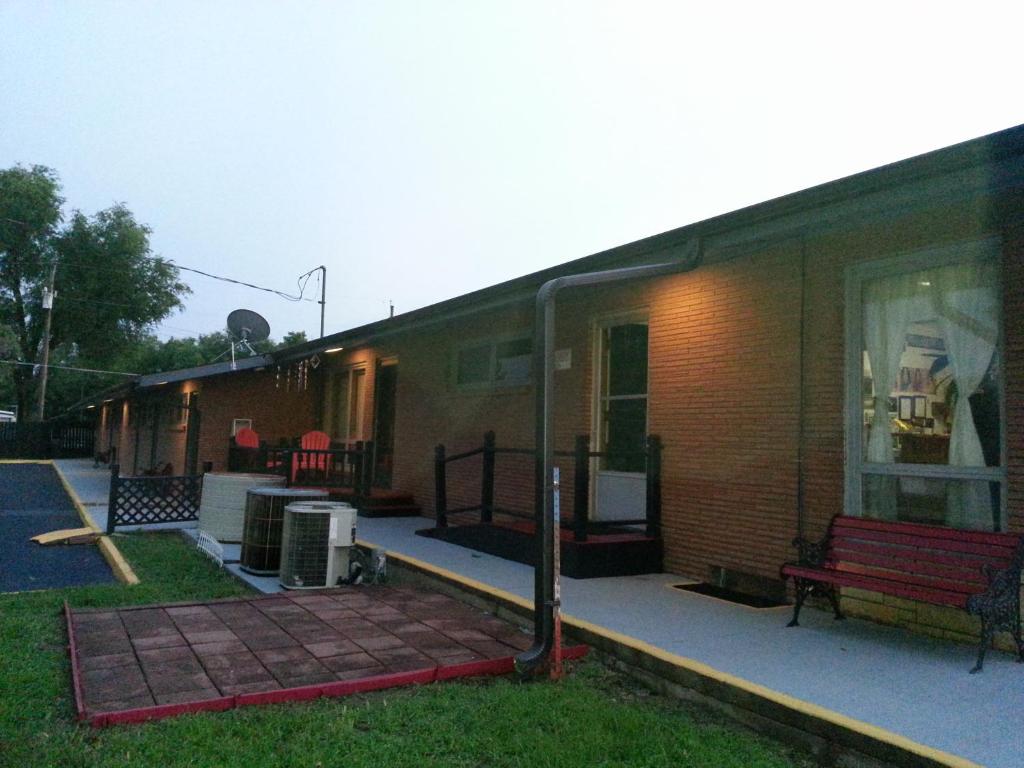 Diamond Motel - Abilene - image 6