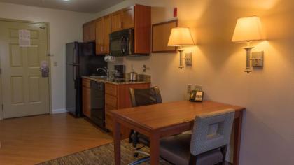 Candlewood Suites Abilene - image 20