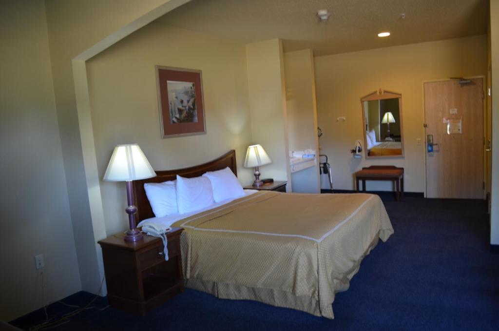 Americas Best Value Inn and Suites - Abilene Mall - image 3