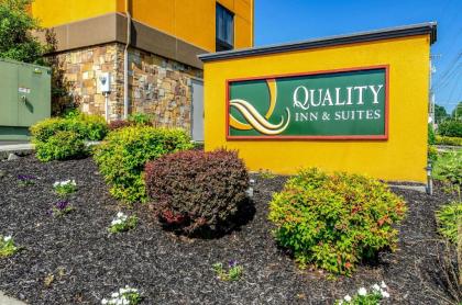 Quality Inn & Suites Abingdon - image 4