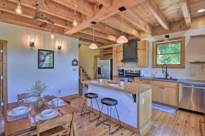 Timber Frame Cabin with South Holston Lake Views - image 14