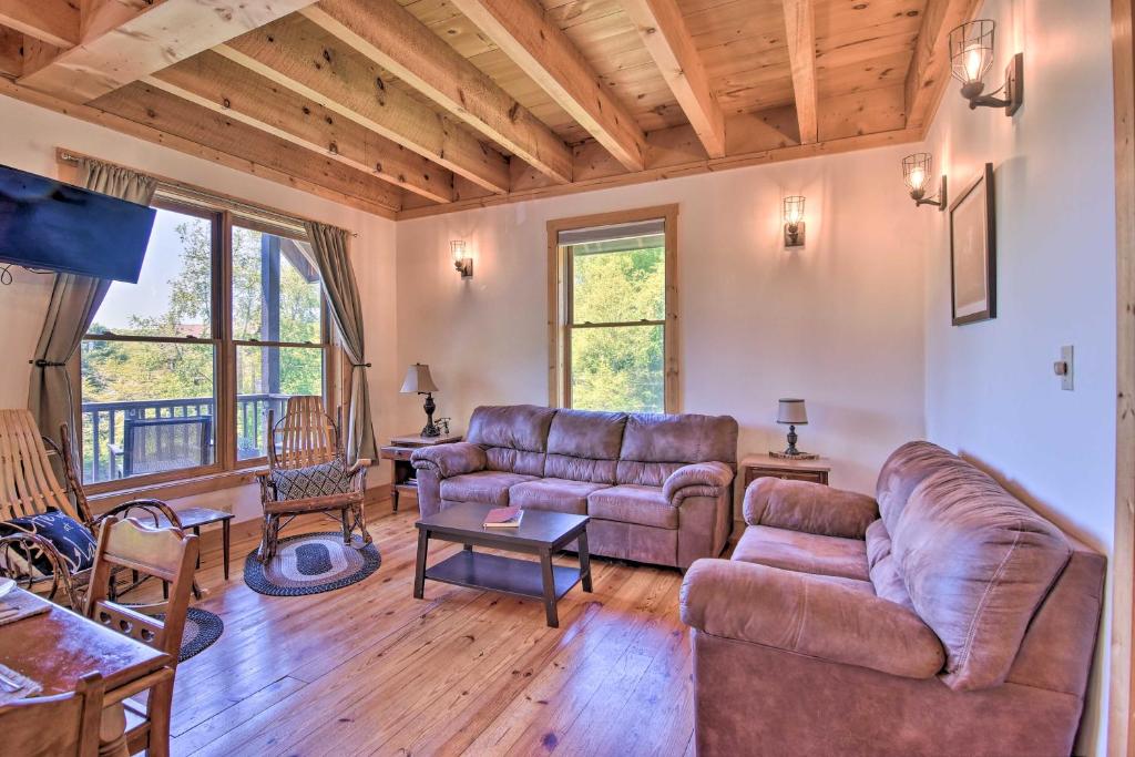 Timber Frame Cabin with South Holston Lake Views - image 2