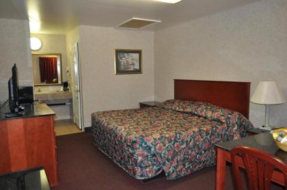 Atrium Inn & Suites - image 11