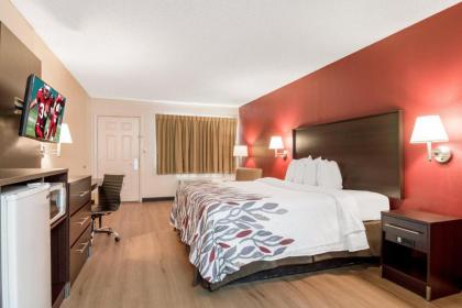 Red Roof Inn Acworth - image 15