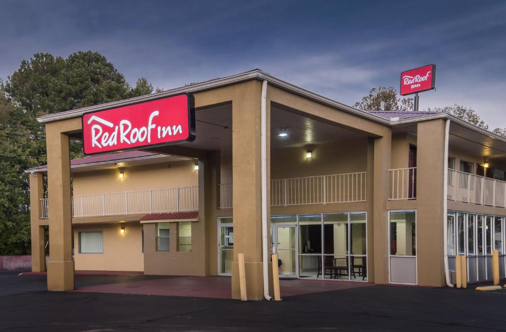 Red Roof Inn Acworth - image 5