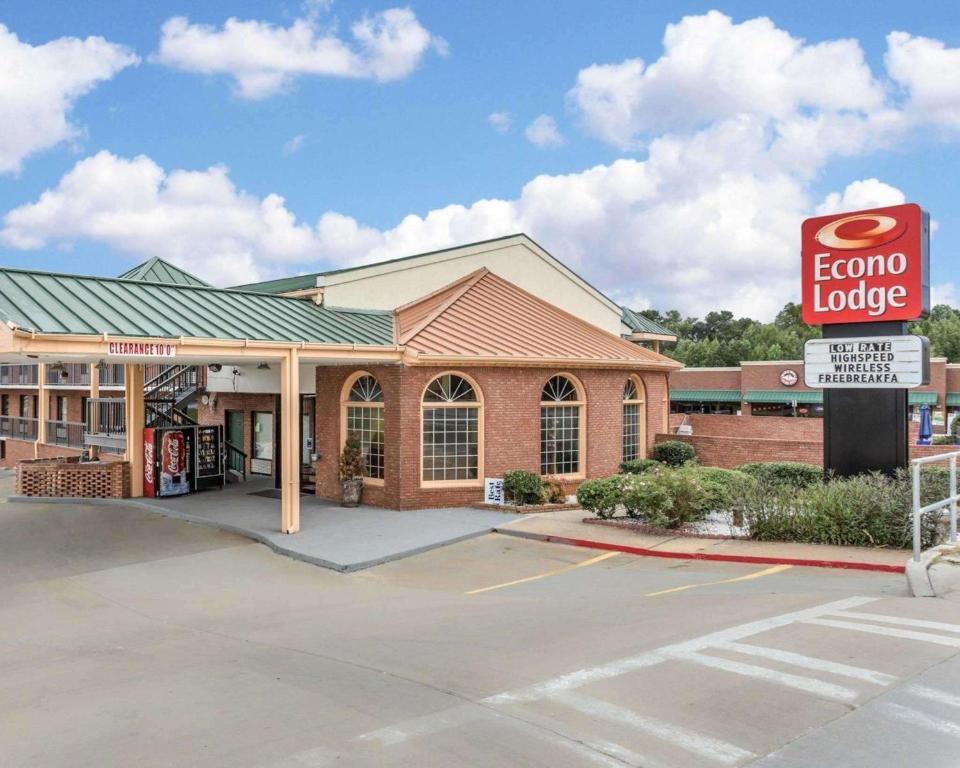 Econo Lodge Acworth - main image