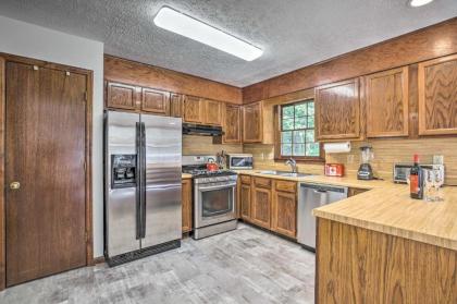 Tranquil Home - 1 Mile from Downtown Acworth! - image 10