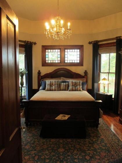 Adair Manor Bed & Breakfast - image 11