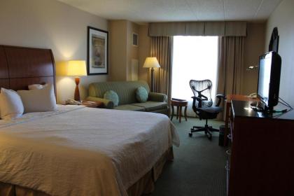 Hilton Garden Inn Addison - image 16