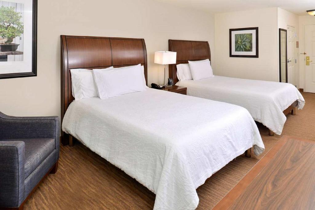 Hilton Garden Inn Addison - main image