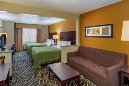 Quality Suites Addison-Dallas - image 13