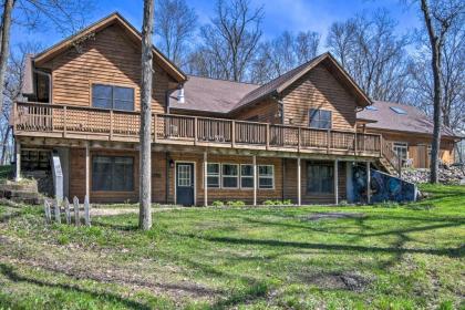 Raccoon River Retreat Indoor Pool and Outdoor Fun