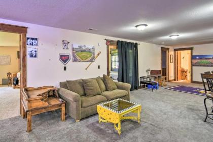 Raccoon River Retreat Indoor Pool and Outdoor Fun! - image 6