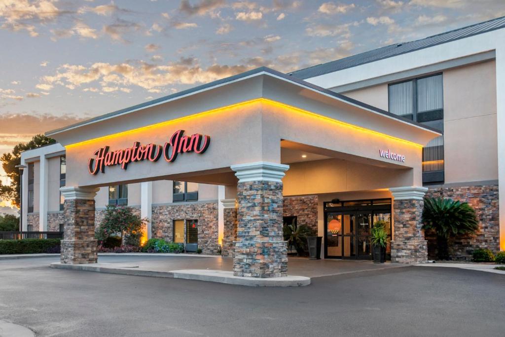 Hampton Inn Adel - main image