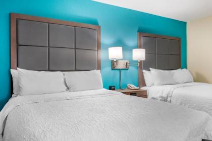 Hampton Inn Adel - image 10