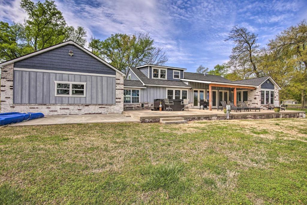 Upscale Lake House with Hot Tub and Shared Dock! - image 5