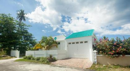 Beachfront Studio with air conditioning Alamar 1 - image 1