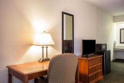 Clarion Inn & Suites Aiken - image 13