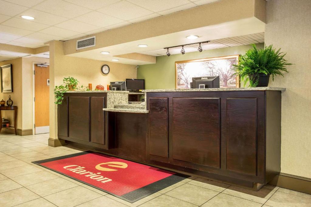 Clarion Inn & Suites Aiken - image 2