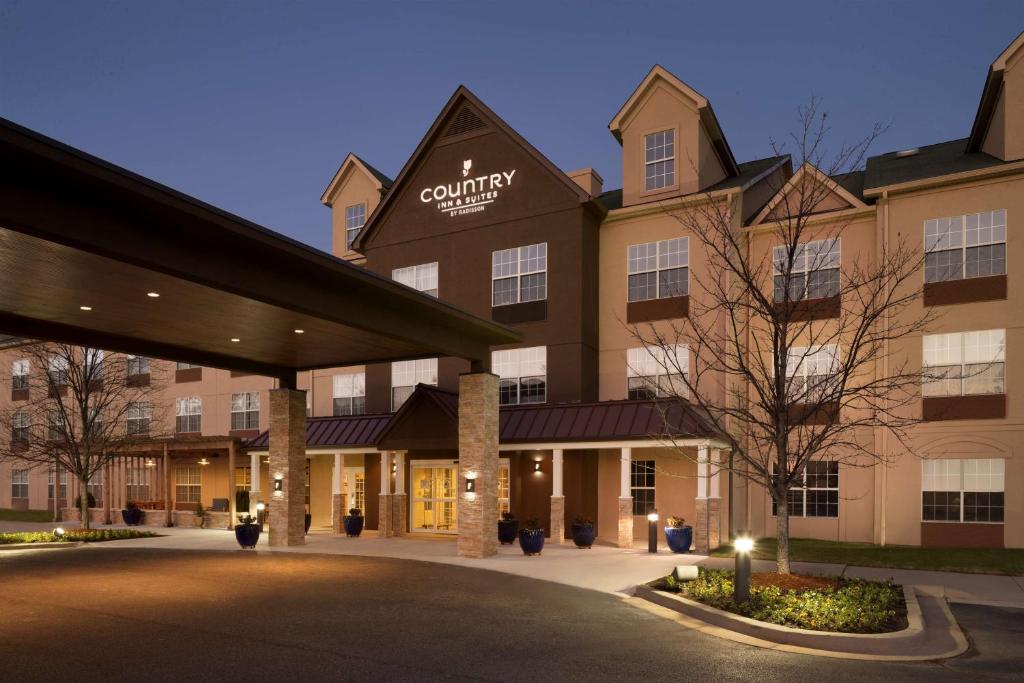 Country Inn & Suites by Radisson Aiken SC - main image