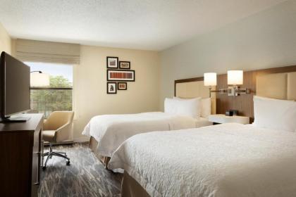 Hampton Inn Akron-Fairlawn - image 10