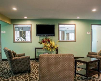 Copley Inn & Suites Copley - Akron - image 7