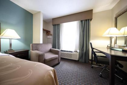 Copley Inn & Suites Copley - Akron - image 9