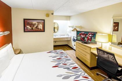 Red Roof Inn Akron - image 6