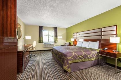 Super 8 by Wyndham Copley Akron - image 3