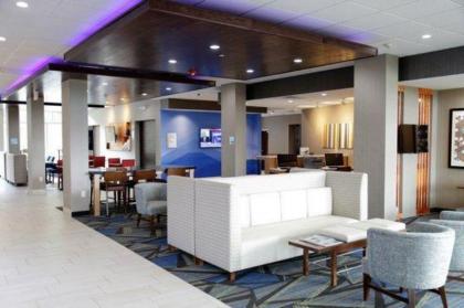 Holiday Inn Express & Suites Alabaster - image 12