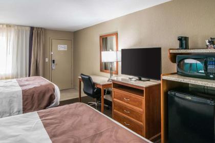 Quality Inn & Suites Near White Sands National Monument - image 4