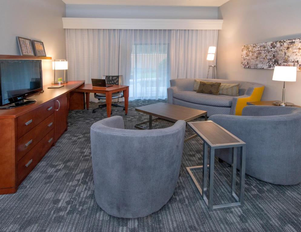 Courtyard by Marriott Albany - image 6