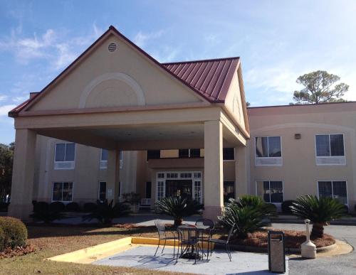 Red Roof Inn & Suites Albany GA - main image