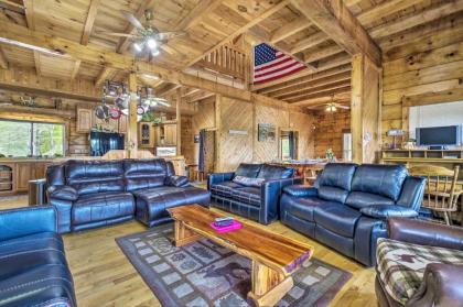 Spacious Cabin on Dale Hollow Lake with Hot Tub! - image 9