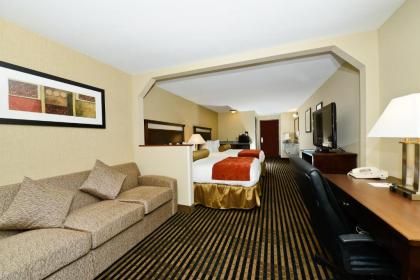 Best Western Plus Prairie Inn - image 12