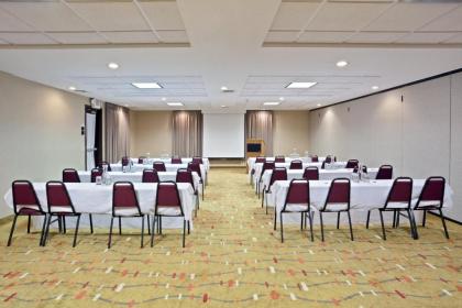 Holiday Inn Express Hotel & Suites Albany an IHG Hotel - image 9