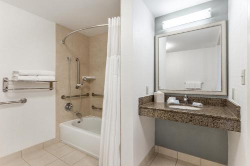 Hilton Garden Inn Albany-SUNY Area - image 3