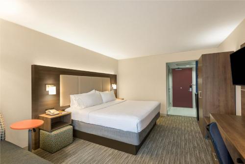 Holiday Inn Express Albany Downtown an IHG Hotel - image 3