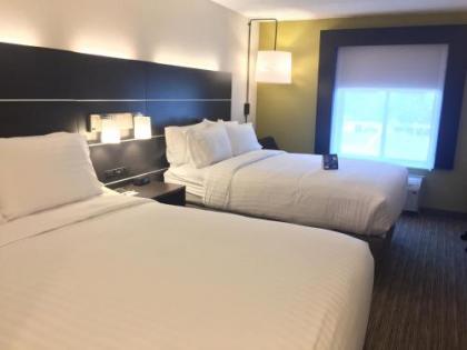 Holiday Inn Express & Suites - Albany Airport - Wolf Road an IHG Hotel - image 2