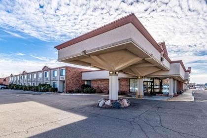 Quality Inn & Suites - image 1