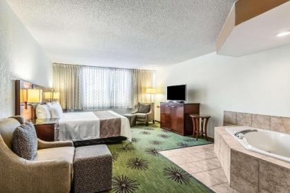 Quality Inn & Suites - image 2