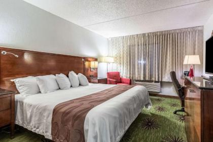 Quality Inn & Suites - image 4