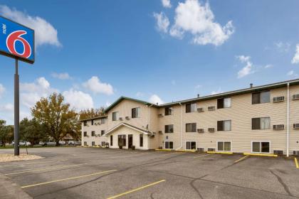 Motel 6-Albert Lea MN - image 2