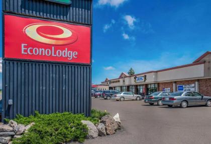 Econo Lodge - image 13