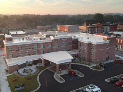 Courtyard by Marriott Albion - image 2