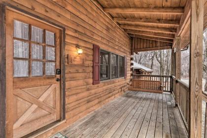 Luxe Pocono Cabin with Deck For Skiers and Families - image 10