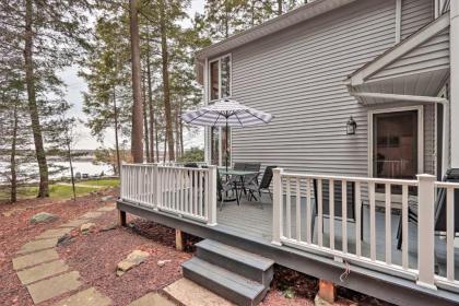 Luxury Escape on Lake Towamensing with Game Room! - image 4