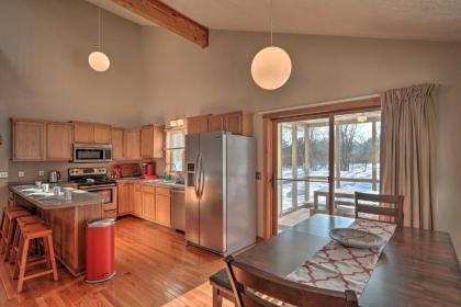 4-Season Home with Patio in Towamensing Trails! - image 8