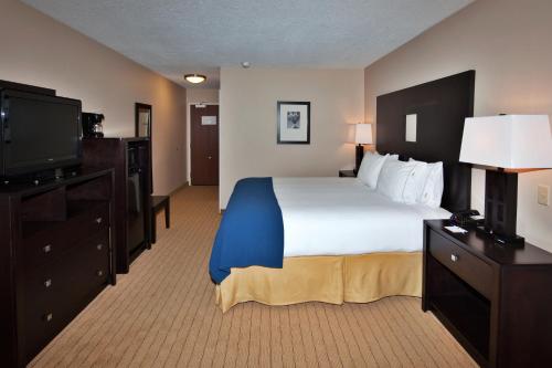 Holiday Inn Express Hotel & Suites Albuquerque Airport an IHG Hotel - image 5